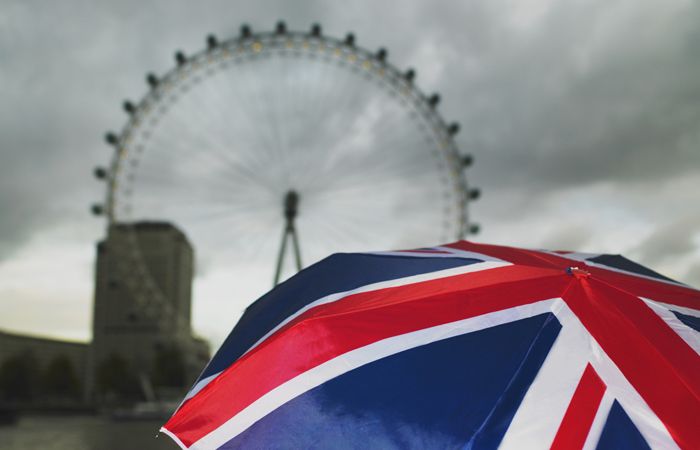 UK-London-Gloom-Umbrella-700x450.jpg